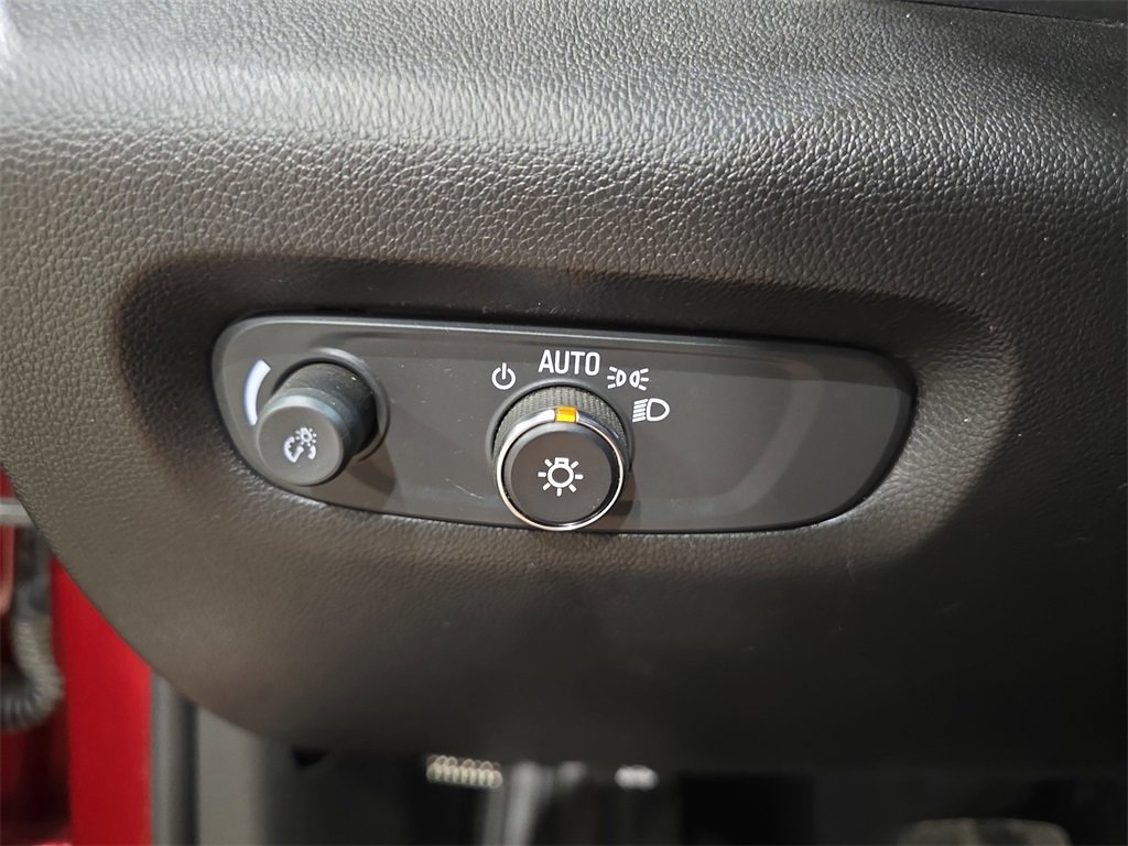 Used 2024 Chevrolet Traverse LT image 27