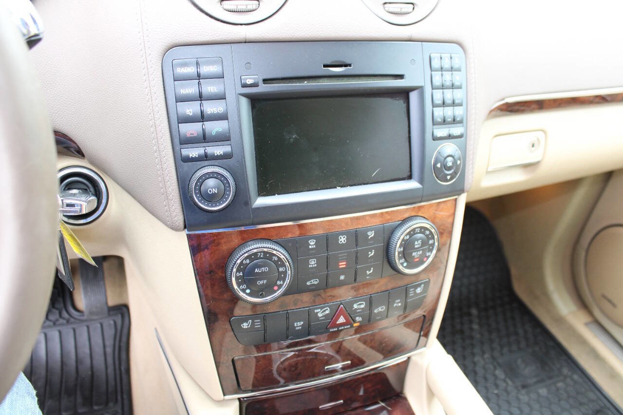 Used 2011 Mercedes-Benz GL 450 GL 450 4MATIC AWD 4dr SUV image 15