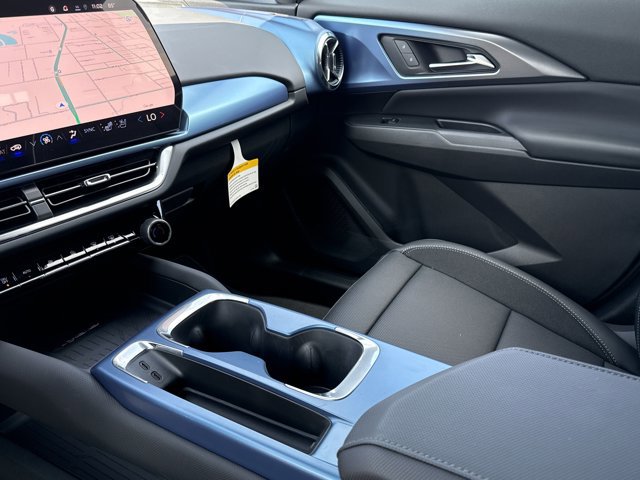 New 2025 Chevrolet Equinox EV LT w/ Convenience Package II image 21