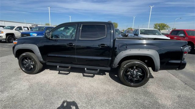 Used 2022 Toyota Tacoma 4x4 Double Cab image 7