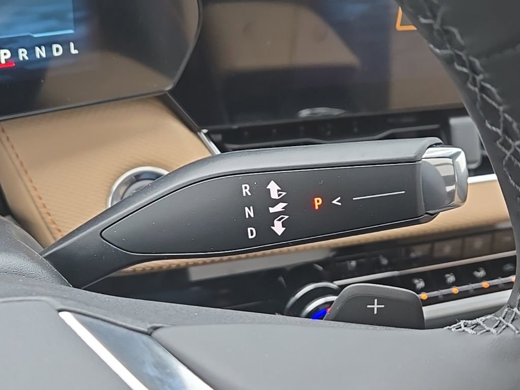 New 2026 Chevrolet Equinox ACTIV w/ Convenience Package III image 18