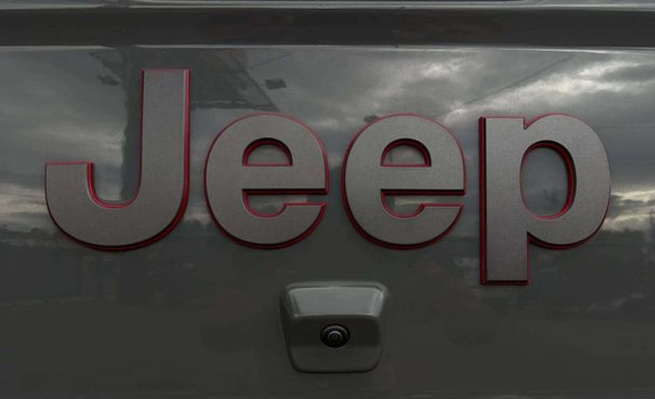 Used 2022 Jeep Gladiator Rubicon w/ Cold Weather Group AWD/4WD image 20