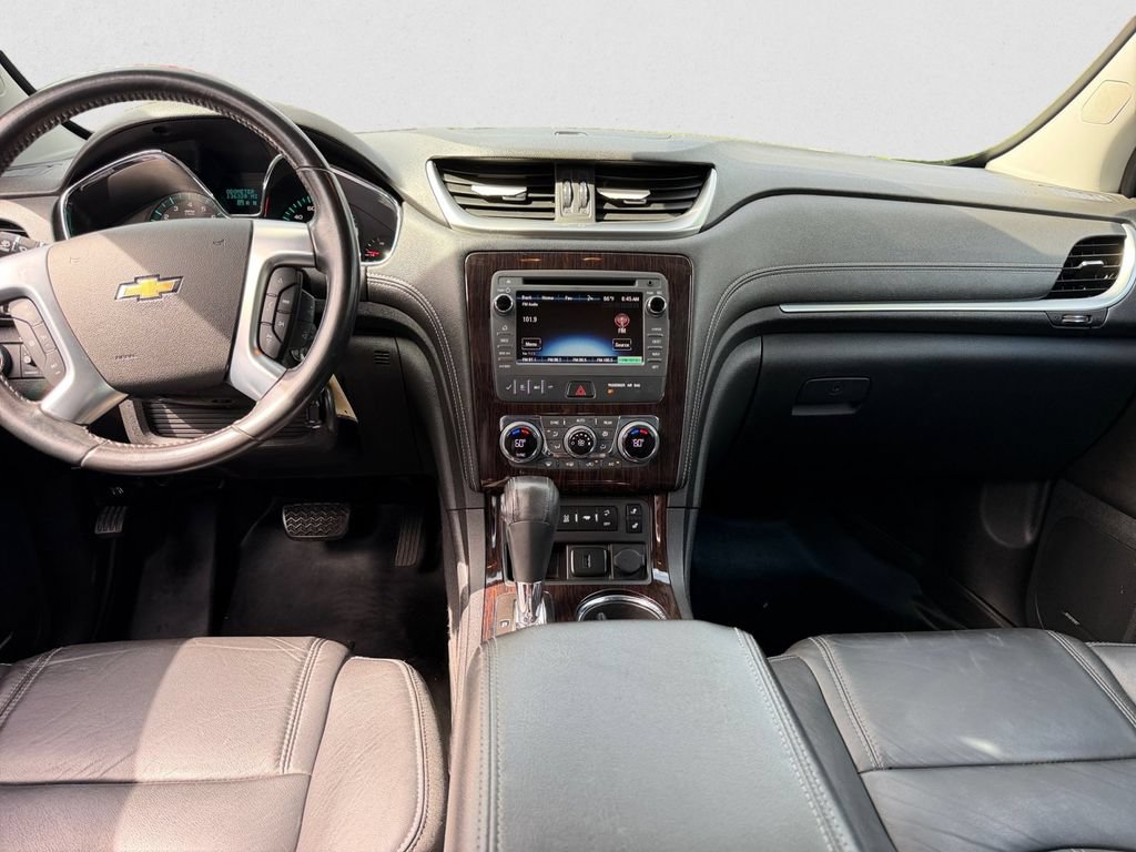 Used 2017 Chevrolet Traverse LT AWD/4WD image 10