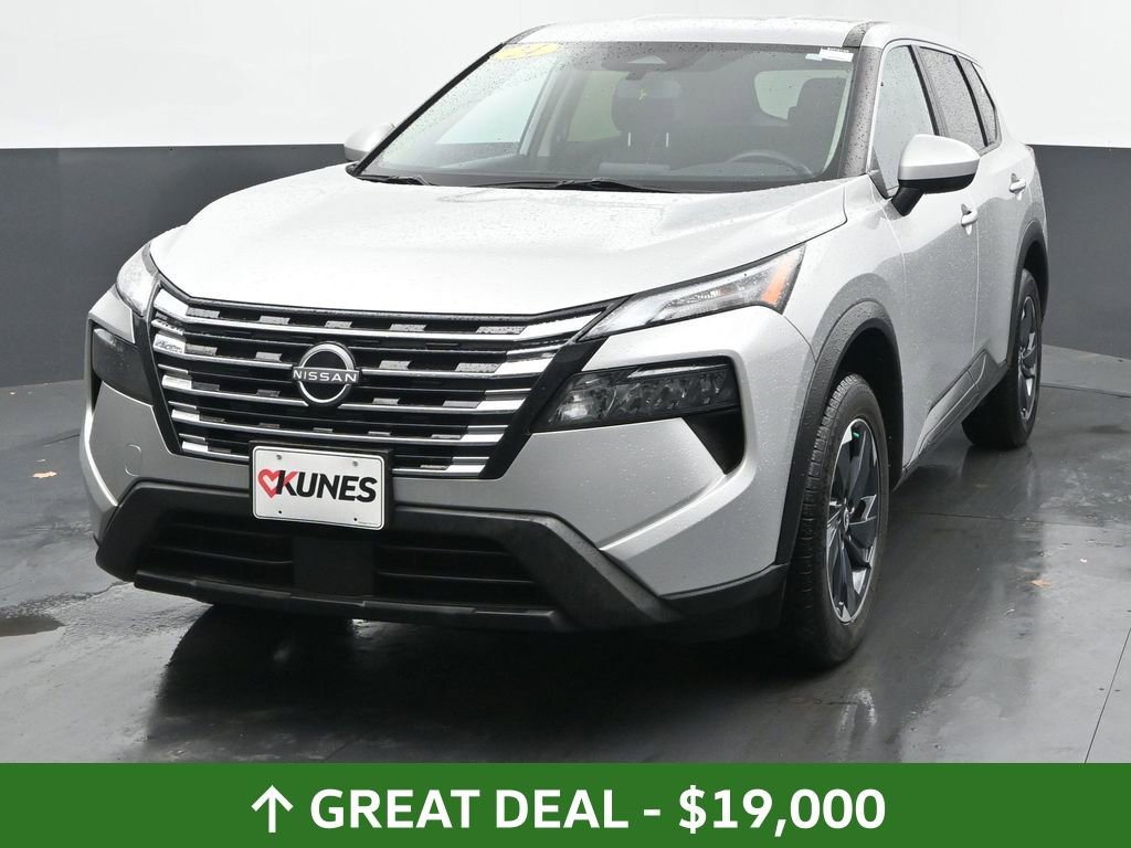 Used 2024 Nissan Rogue SV image 5