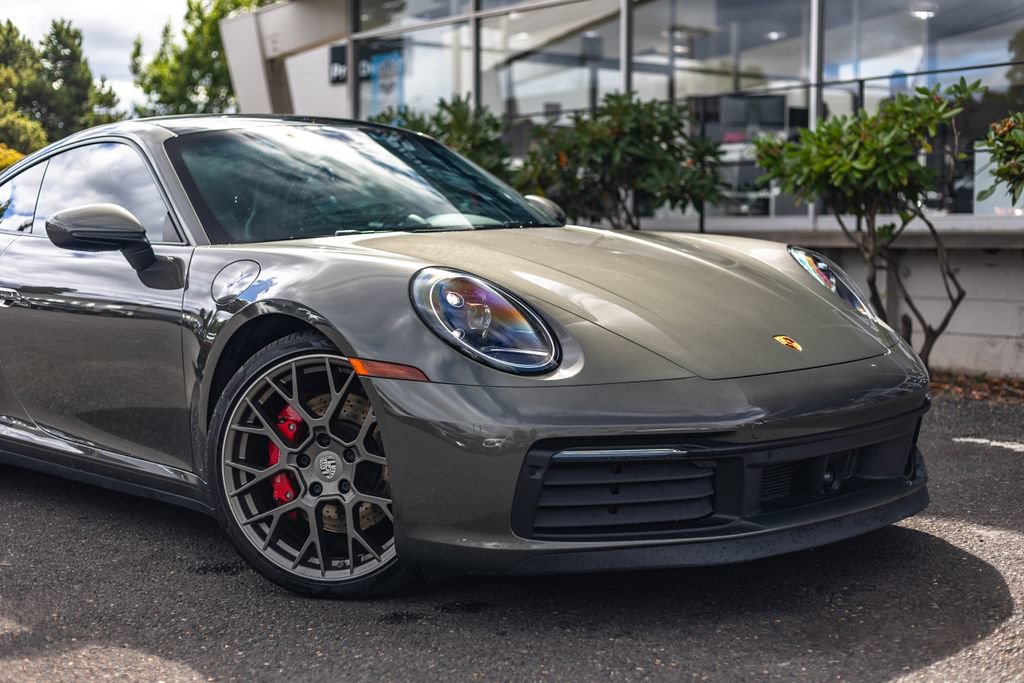 Used 2020 Porsche 911 Carrera 4S AWD/4WD image 3