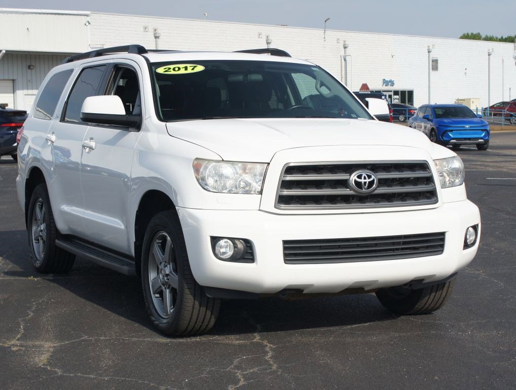Used 2017 Toyota Sequoia SR5 w/ Sport Appearance Package AWD/4WD image 24
