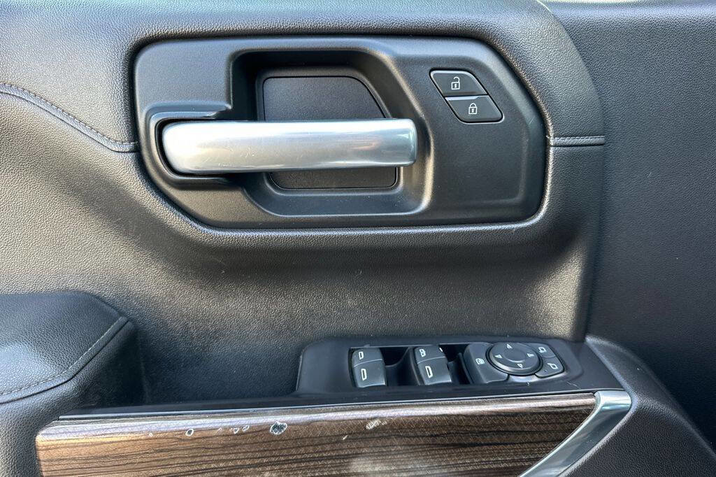 Used 2019 Chevrolet Silverado 1500 LT Trail Boss image 11