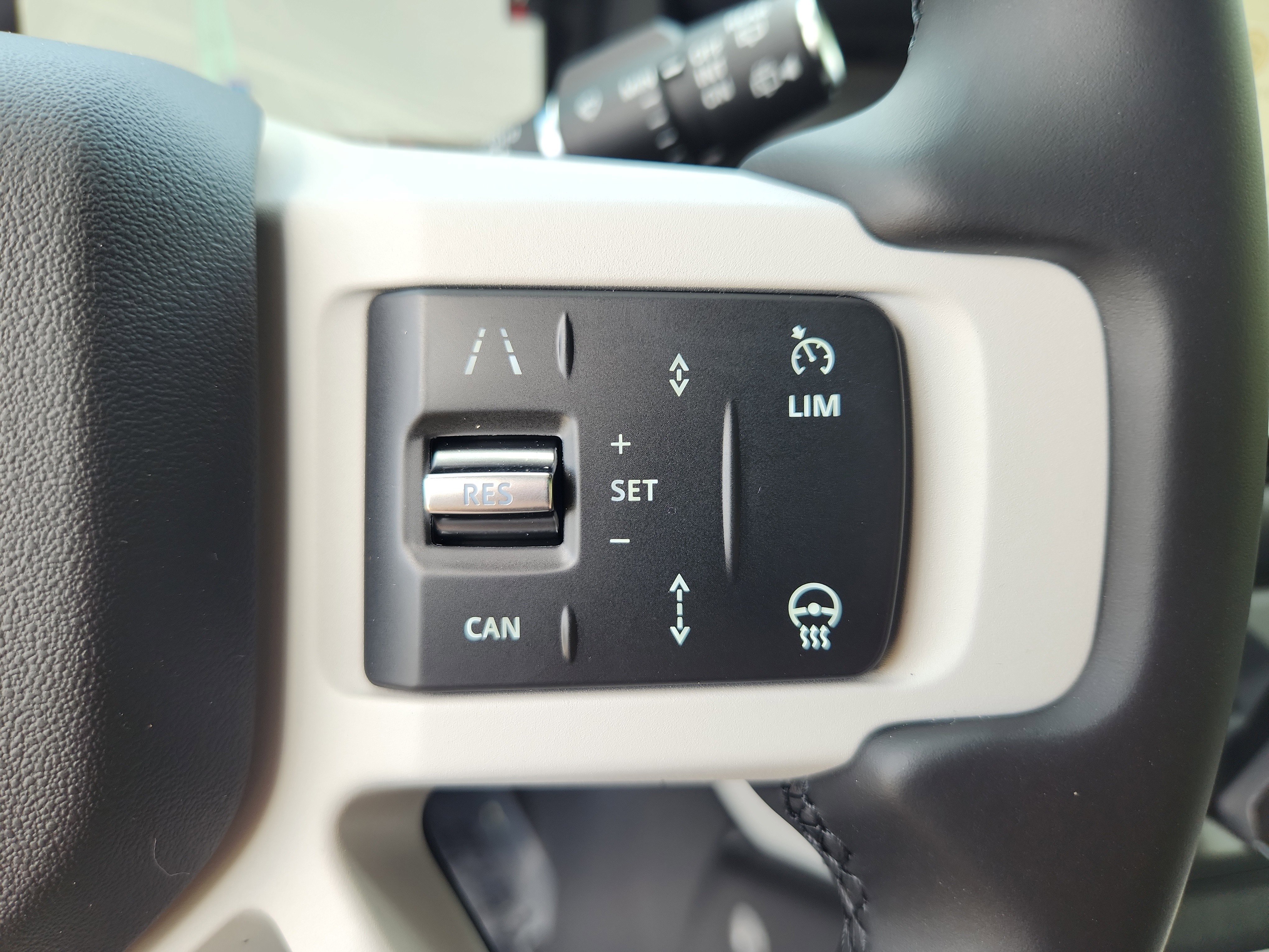 Used 2025 Land Rover Defender 130 S image 18