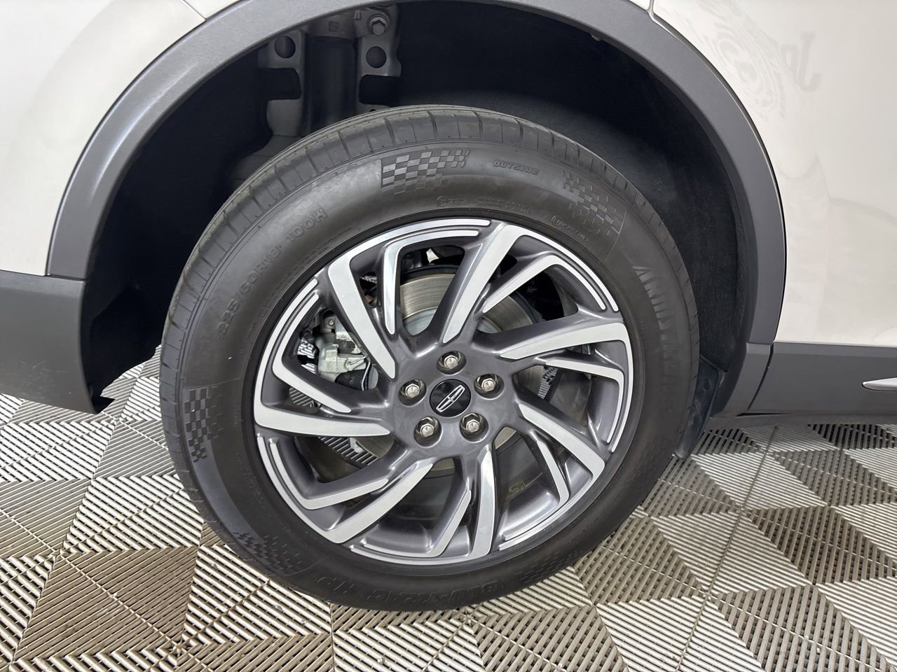 Used 2024 Lincoln Corsair FWD image 28