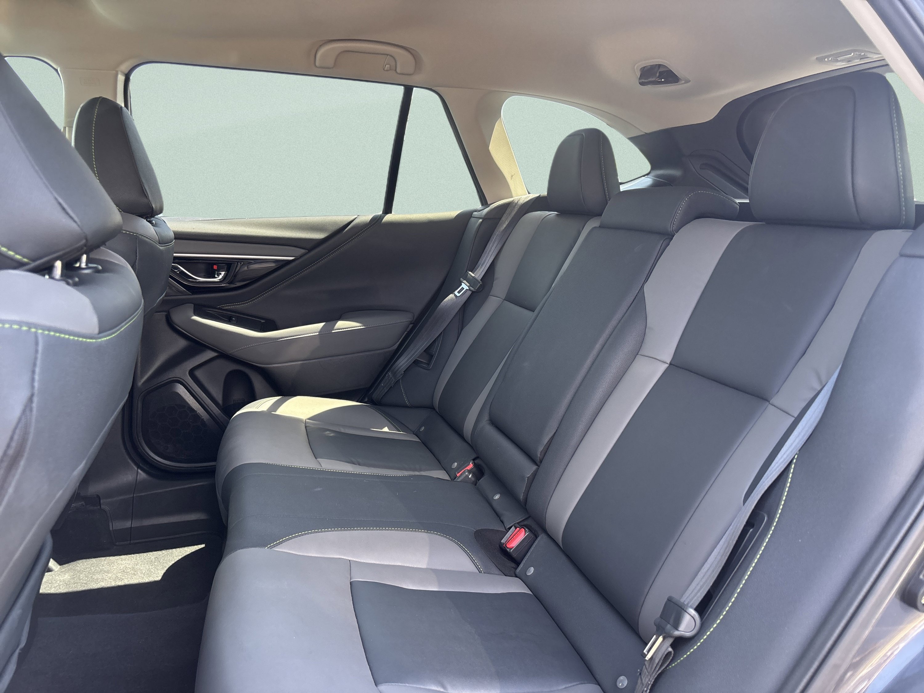 Used 2025 Subaru Outback Onyx Edition AWD/4WD image 17