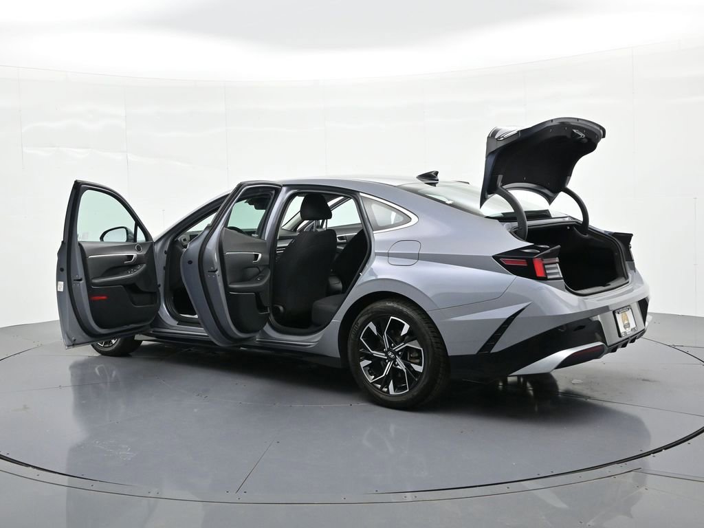 Used 2024 Hyundai Sonata SEL FWD image 29