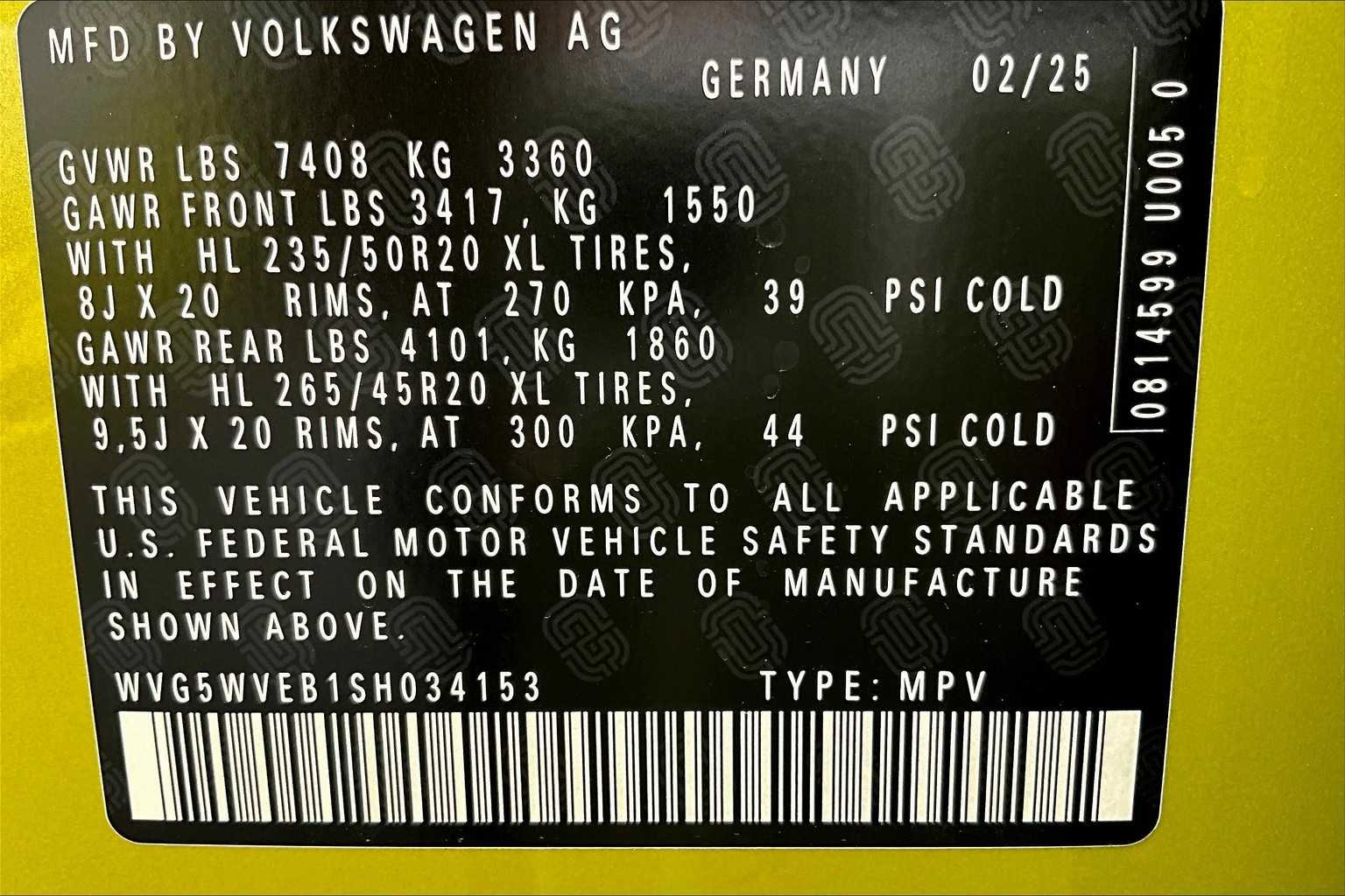 New 2025 Volkswagen ID. Buzz 1st Edition image 18