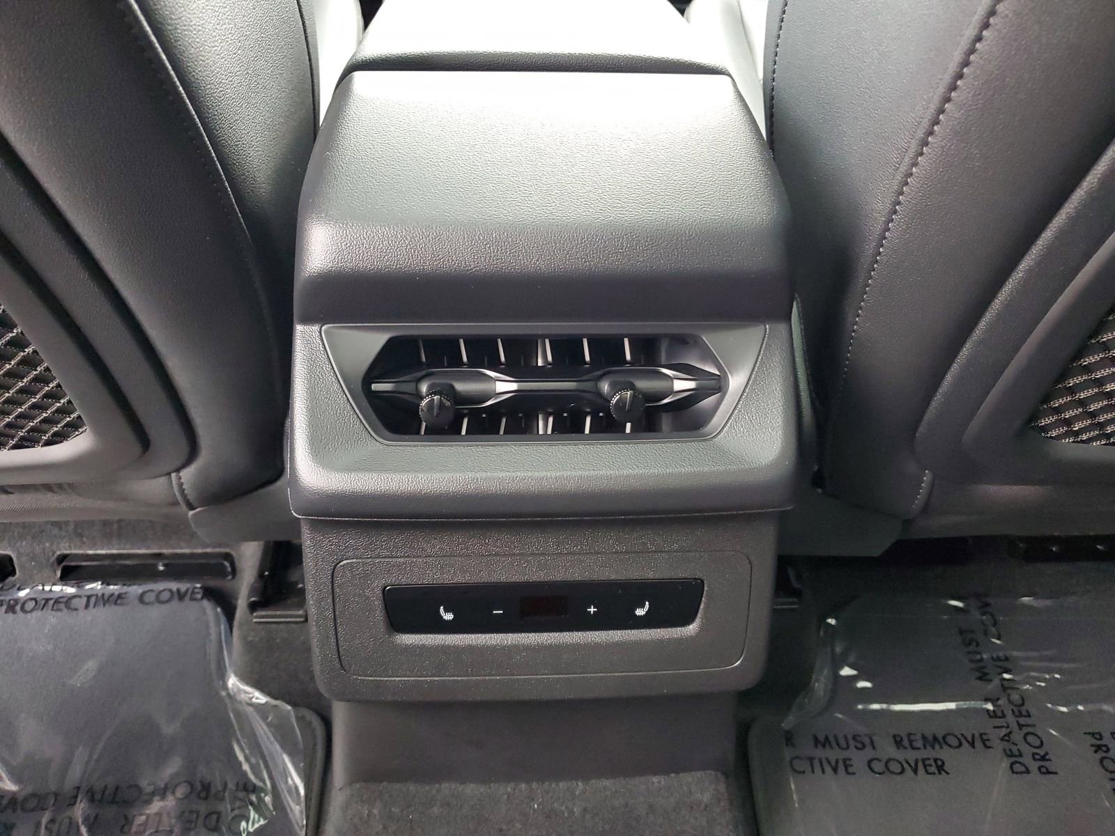 Used 2025 Audi Q6 e-tron Premium w/ Convenience Package RWD image 12