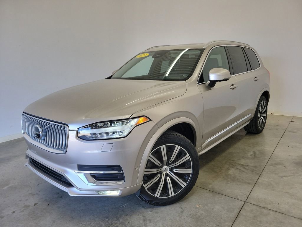 Used 2023 Volvo XC90 B6 Plus image 35