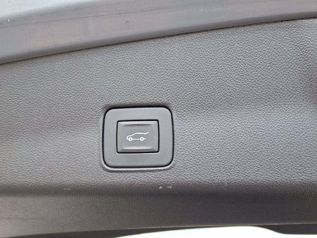 Used 2023 Chevrolet TrailBlazer ACTIV w/ Sun and Liftgate Package AWD/4WD image 28