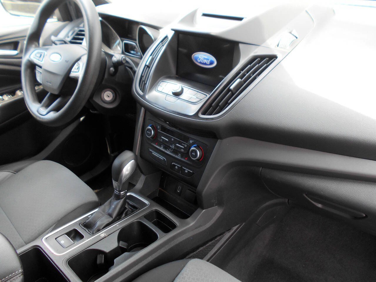 Used 2018 Ford Escape SE w/ SE Sync 3 Package FWD image 23