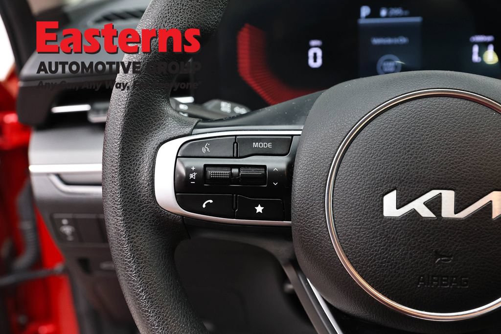 Used 2025 Kia K5 LXS FWD image 14