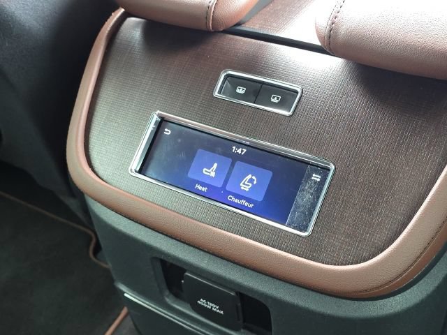 Used 2025 Lincoln Navigator L Reserve AWD/4WD image 22