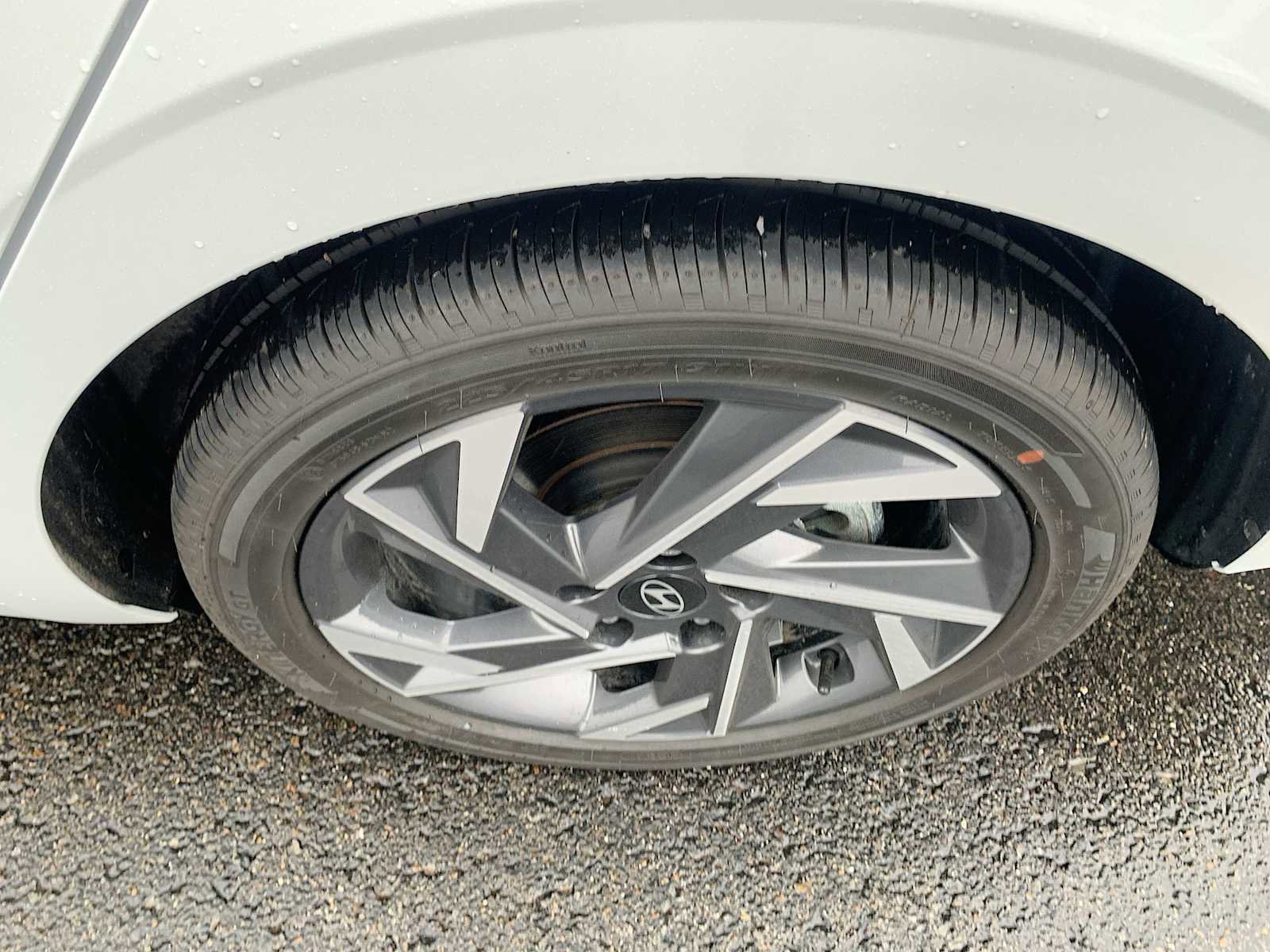 Used 2025 Hyundai Elantra Limited image 33