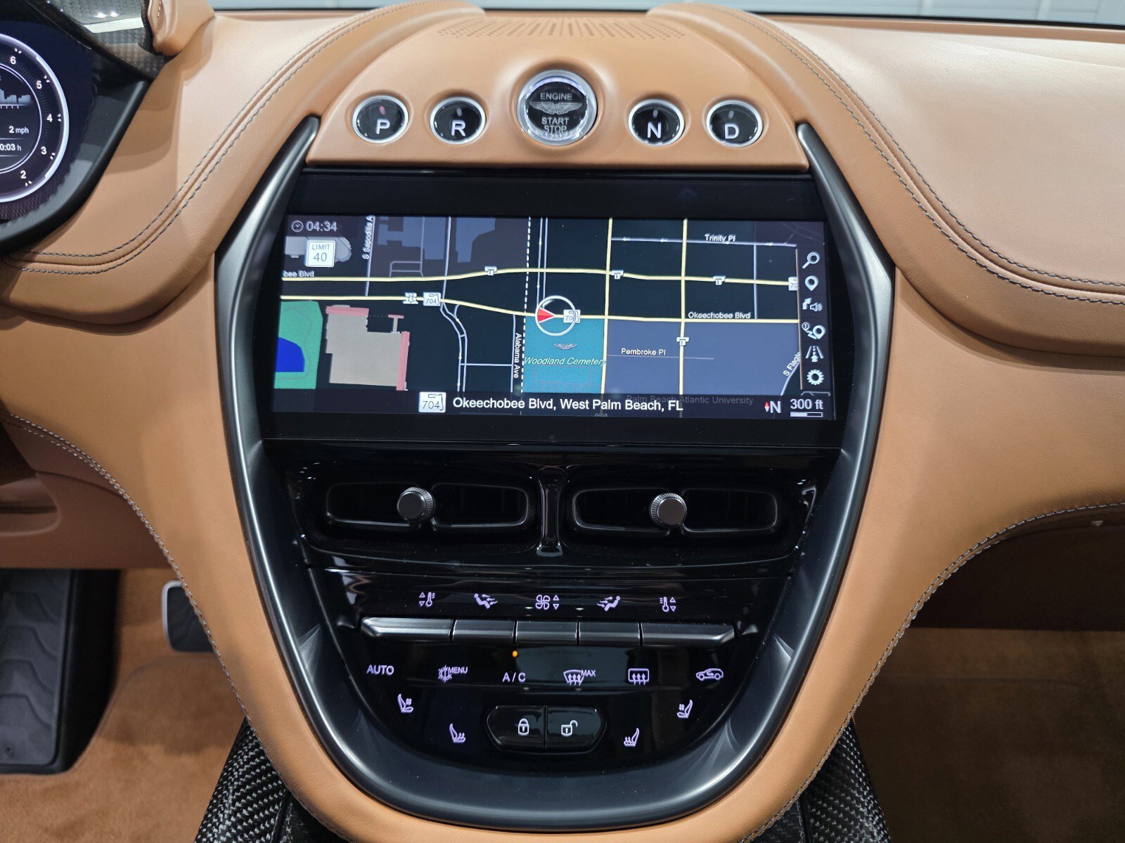 Used 2024 Aston Martin DBX 707 image 13
