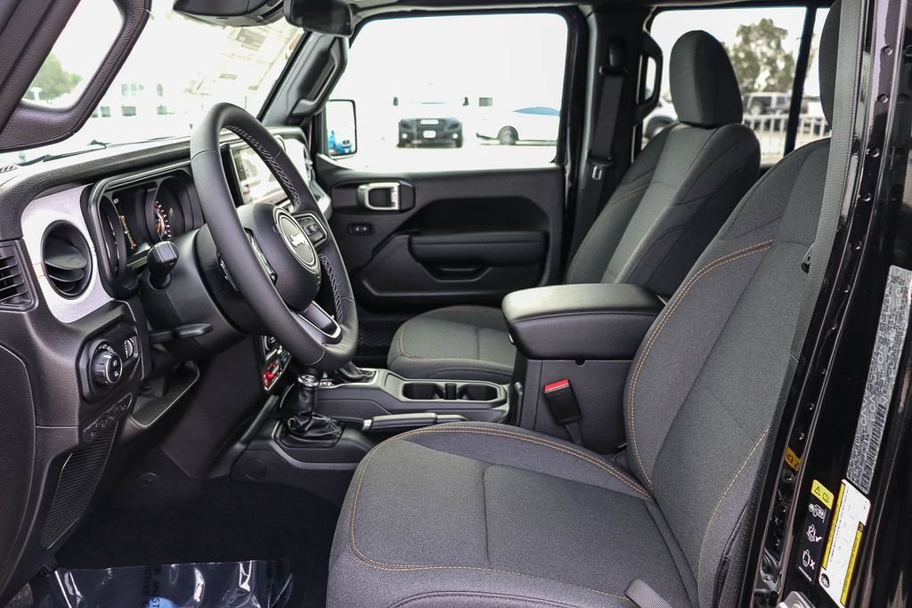 New 2026 Jeep Gladiator Sport AWD/4WD image 22