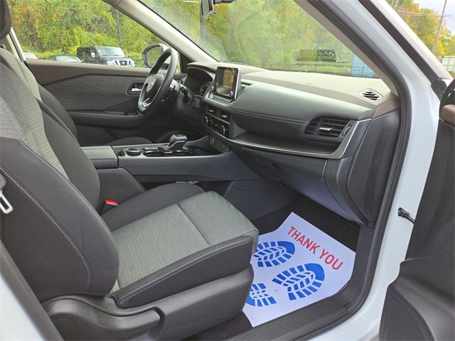 Certified 2023 Nissan Rogue SV image 24