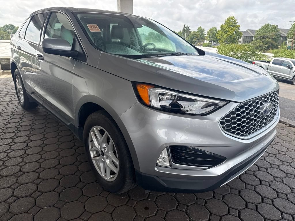 Used 2024 Ford Edge SEL w/ Convenience Package AWD/4WD image 4
