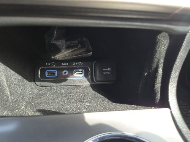 Used 2022 Jeep Grand Cherokee Laredo X image 14