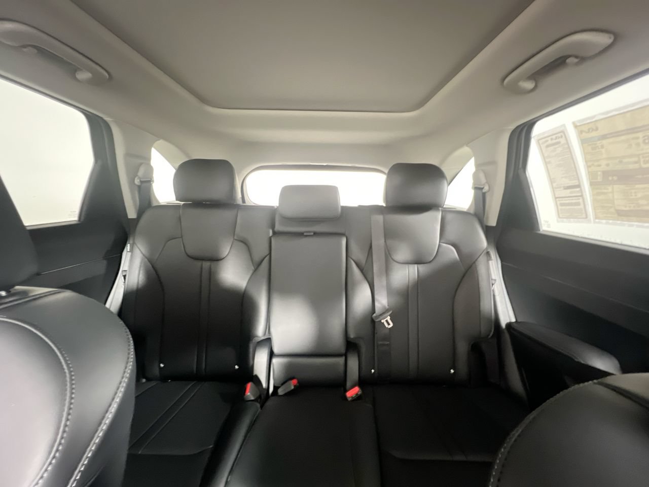 New 2026 Kia Sorento S w/ S Panoramic Sunroof Package FWD image 25