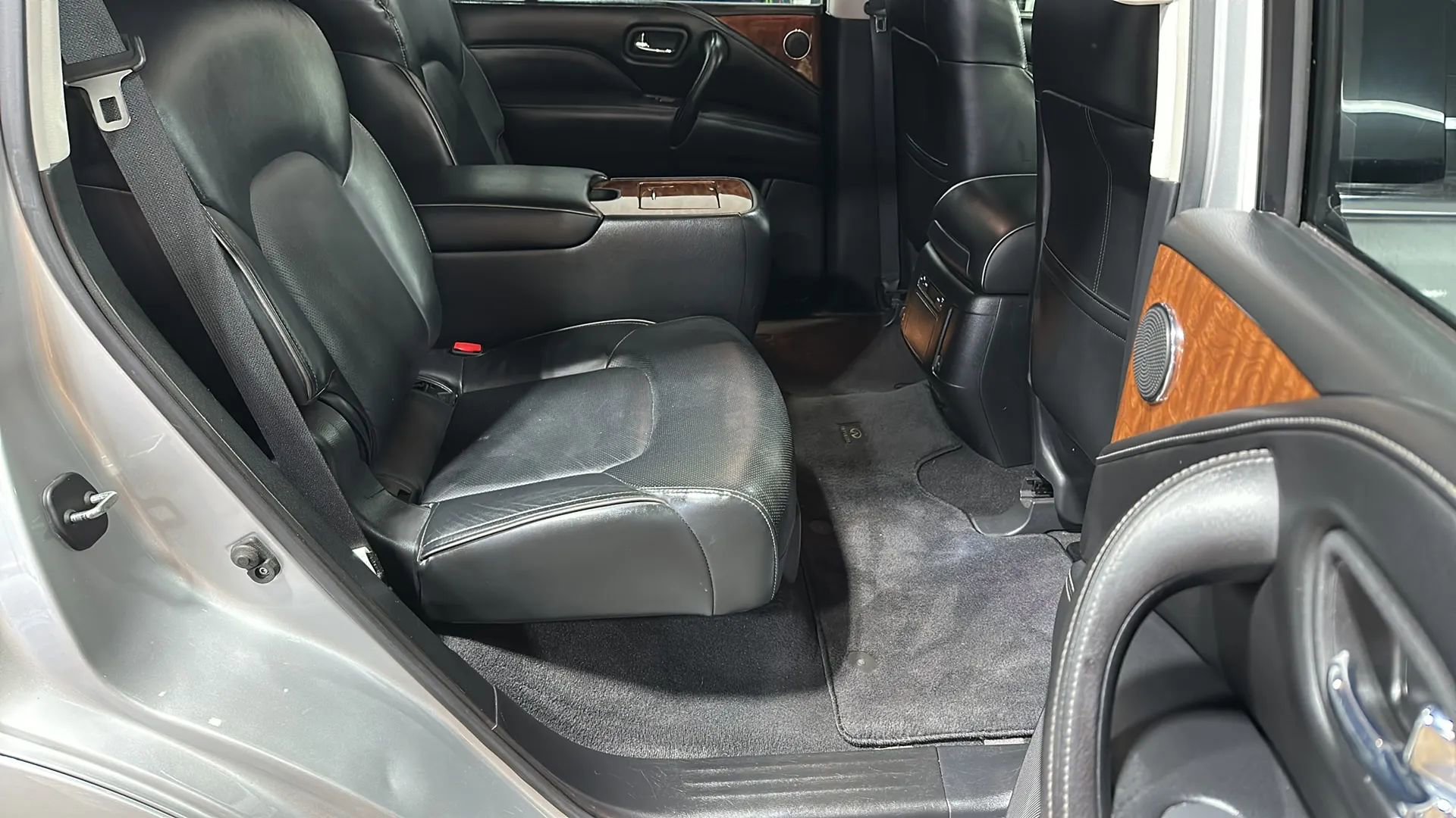 Used 2019 INFINITI QX80 Luxe image 18