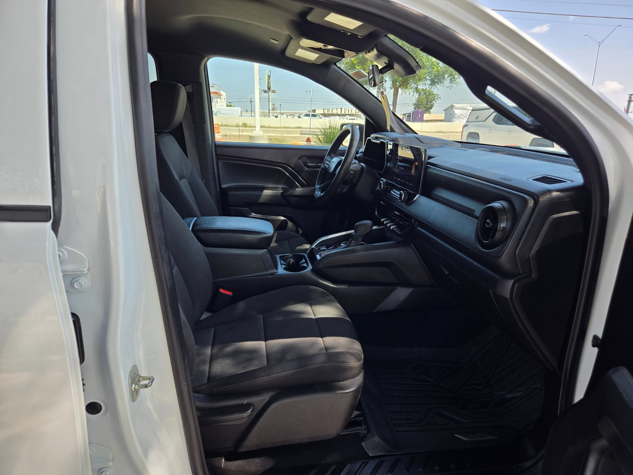 Certified 2025 Chevrolet Colorado W/T w/ Advanced Trailering Package AWD/4WD image 24