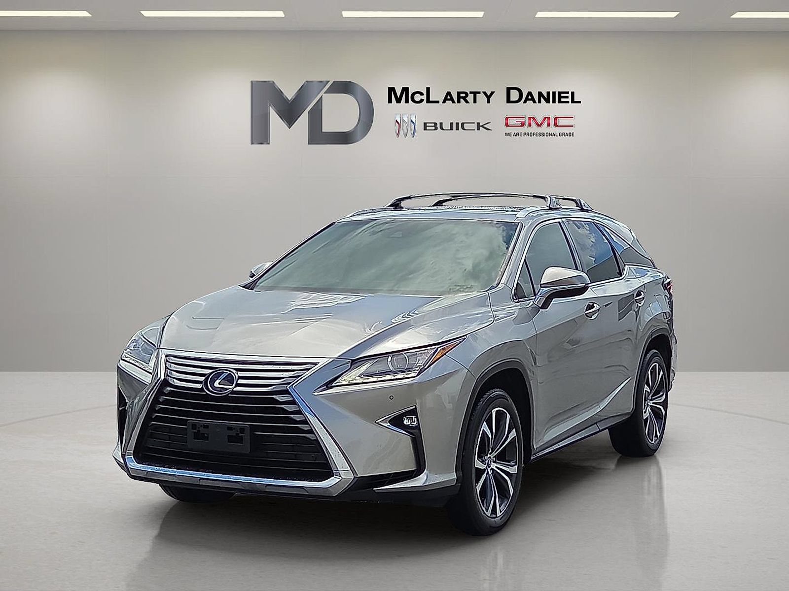 Used 2019 Lexus RX 350L FWD image 3