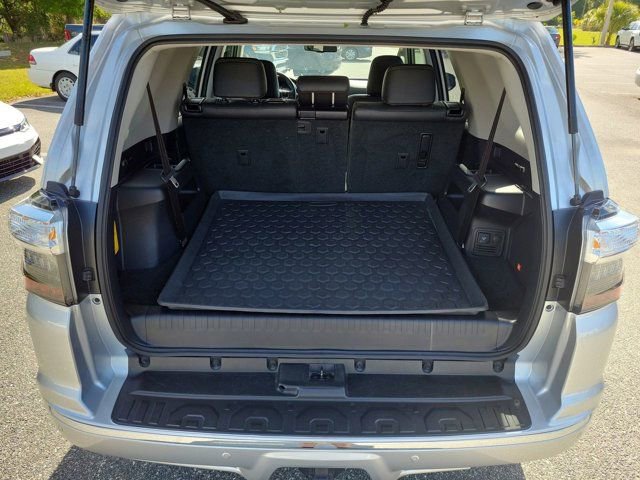 Used 2023 Toyota 4Runner Limited AWD/4WD image 19