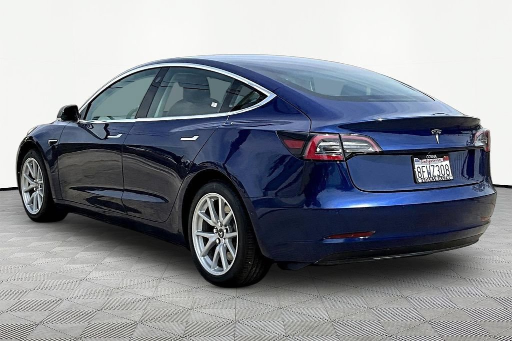 Used 2018 Tesla Model 3 Long Range RWD image 4