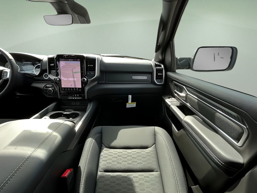 New 2026 RAM 1500 4x4 Crew Cab image 16