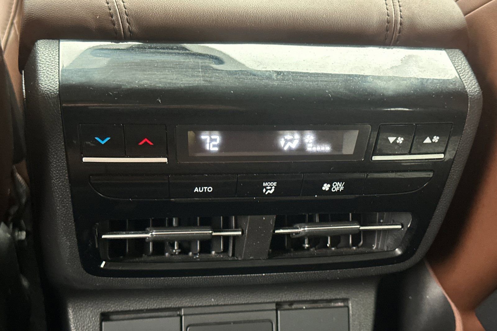 Used 2024 Acura MDX SH-AWD w/ Technology Package image 42