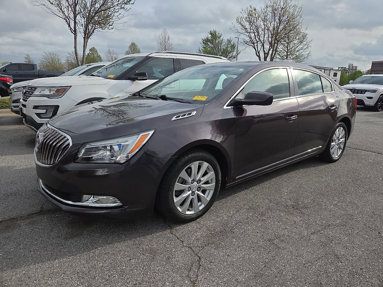 Used 2014 Buick LaCrosse image 2