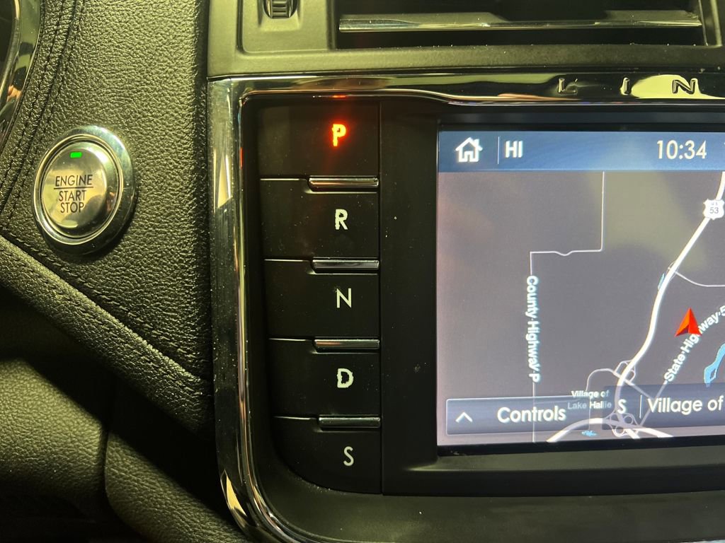 Used 2019 Lincoln Continental Select w/ Continental Climate Package image 23