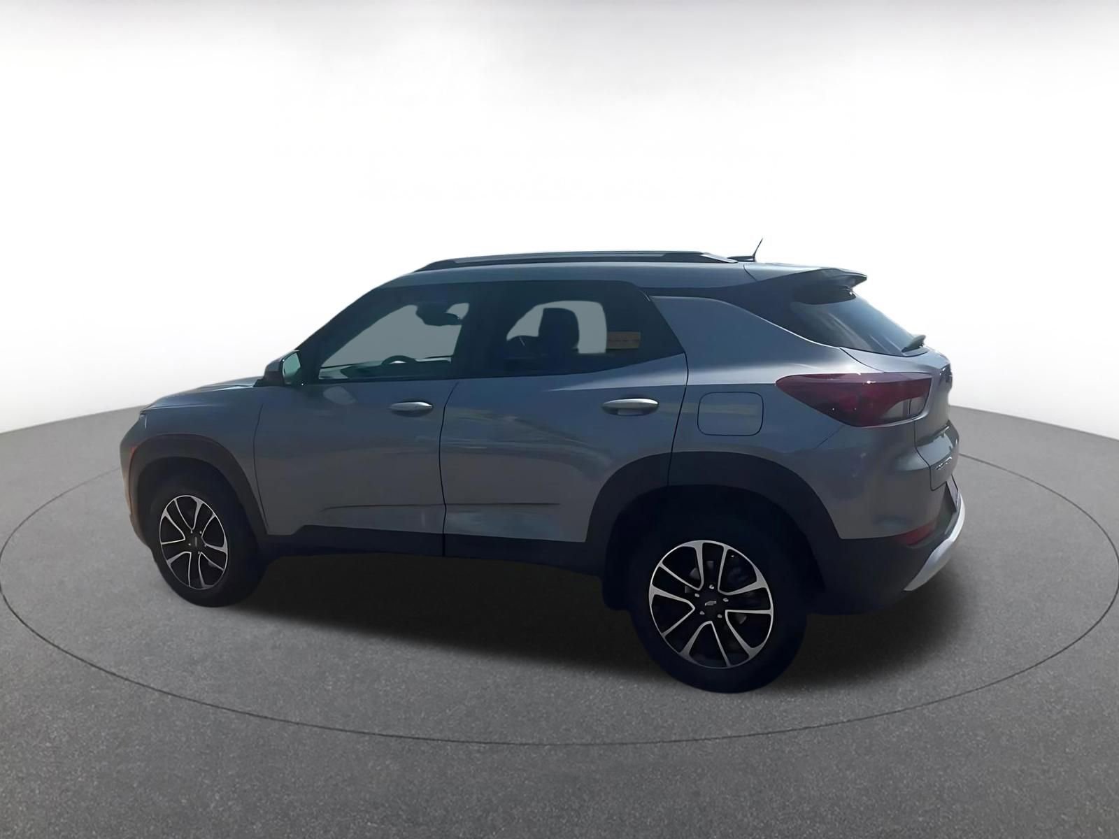 Used 2025 Chevrolet TrailBlazer LT FWD image 10