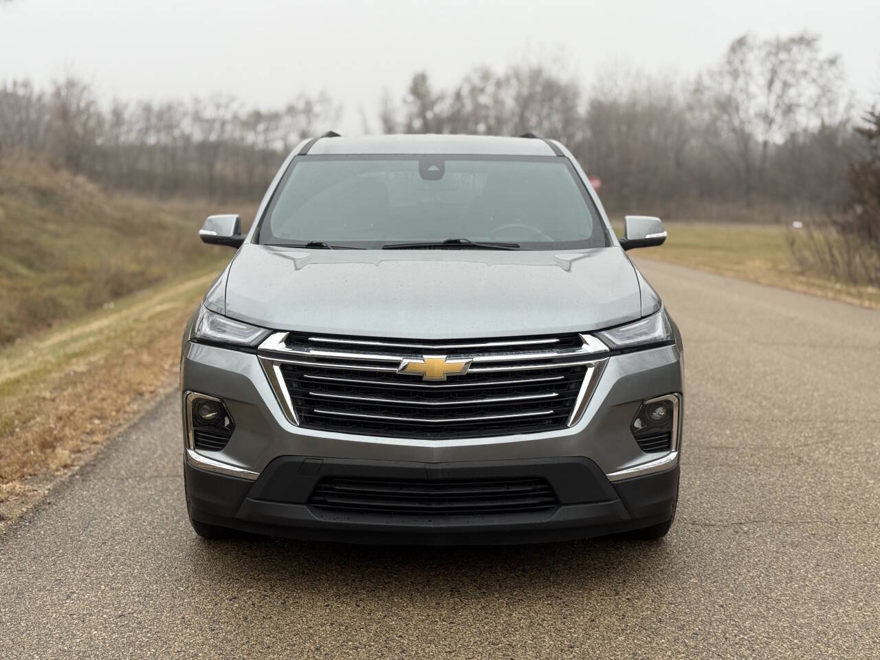 Used 2023 Chevrolet Traverse LT AWD/4WD image 3