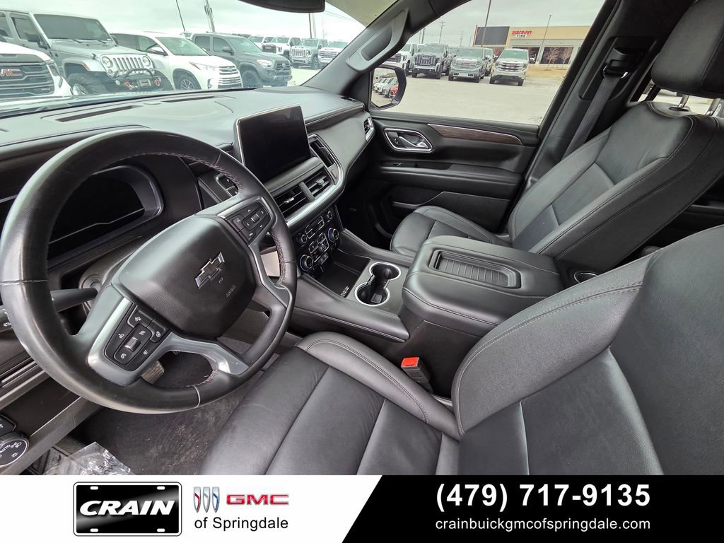 Used 2024 Chevrolet Tahoe Z71 w/ Luxury Package AWD/4WD image 9