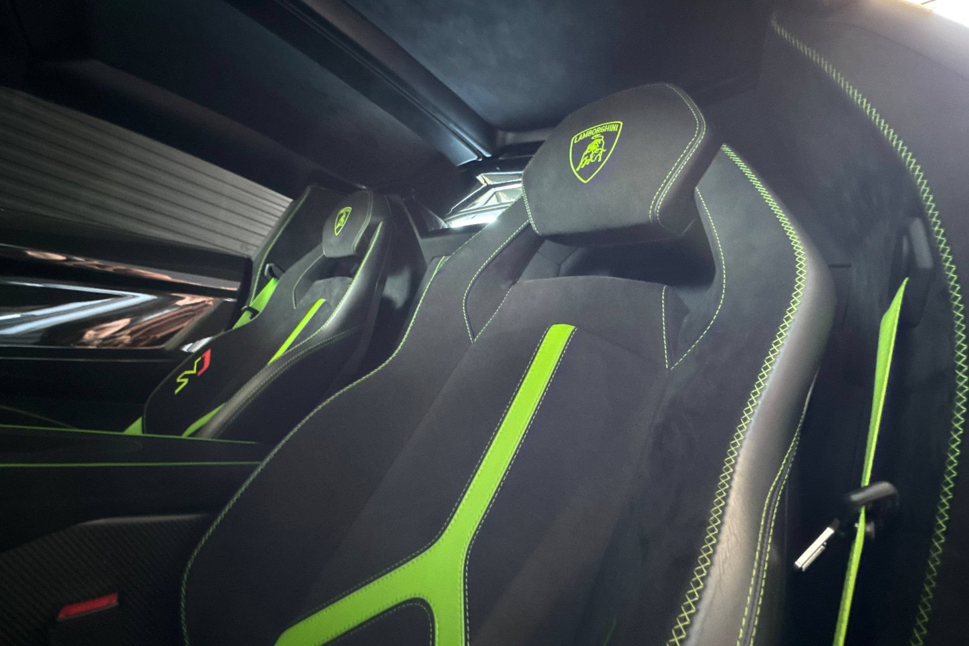Used 2020 Lamborghini Aventador SVJ AWD/4WD image 5