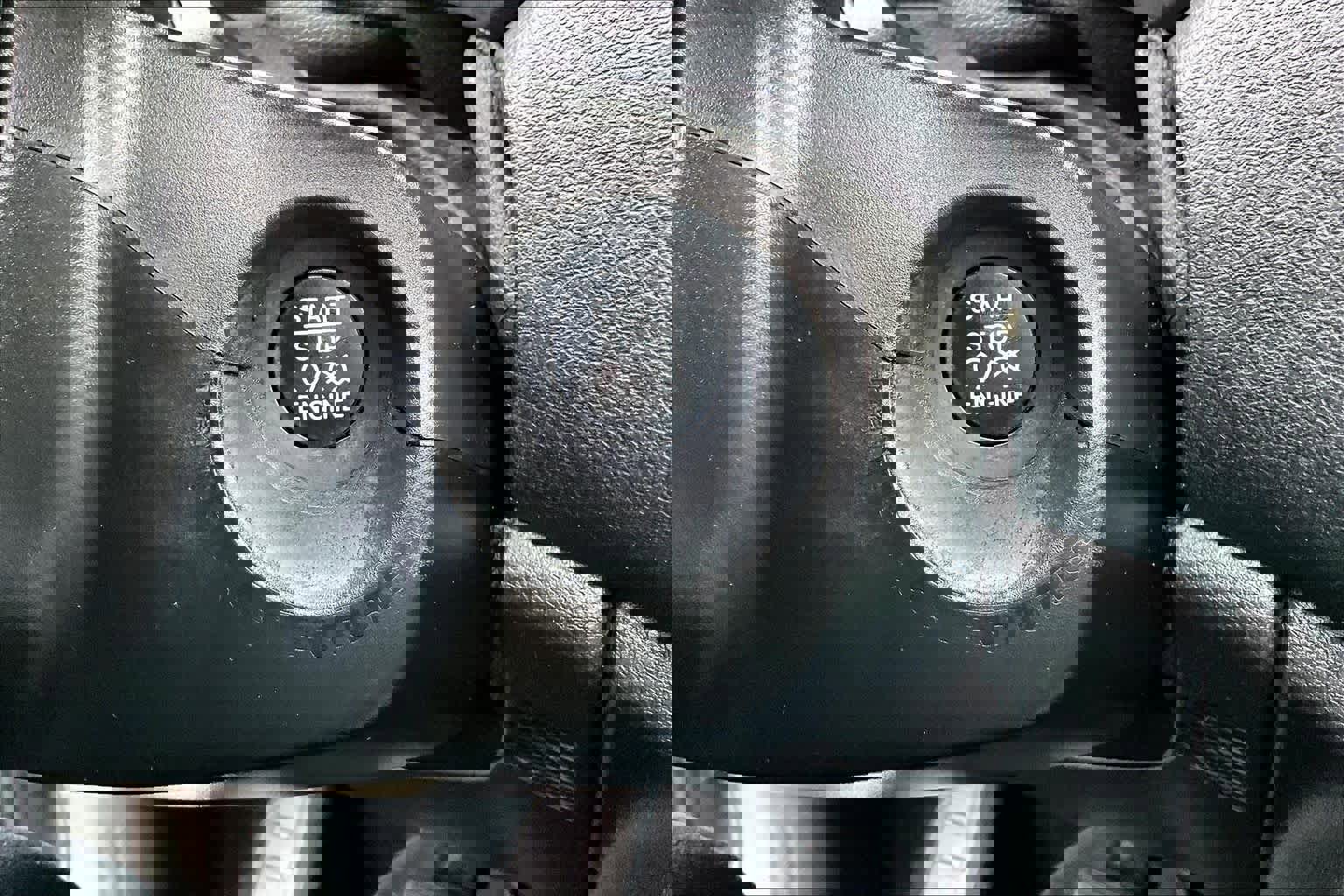 Used 2020 Jeep Renegade Limited w/ Advanced Technology Group image 35