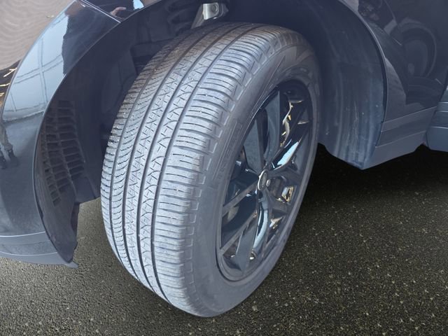 Certified 2025 Land Rover Range Rover Velar S image 32