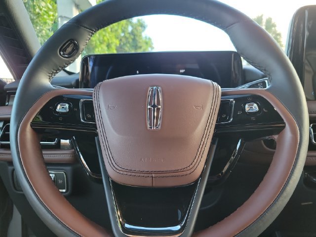 Certified 2025 Lincoln Aviator Reserve w/ Luxury Package RWD image 22