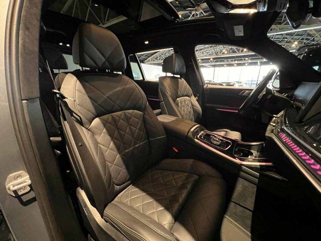 Used 2024 BMW X7 xDrive40i w/ M Sport Package image 30