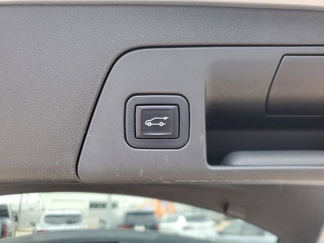 Used 2022 Buick Envision Essence w/ Sport Touring Package FWD image 8