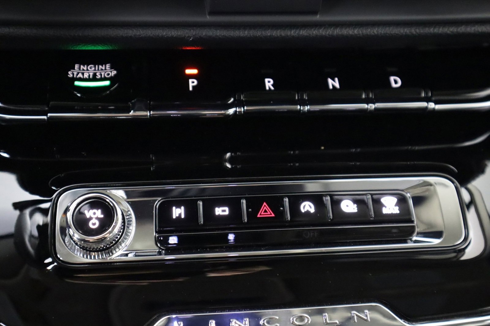 New 2025 Lincoln Corsair FWD image 9