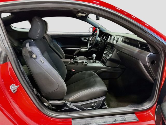 Used 2018 Ford Mustang GT w/ Black Accent Pkg RWD image 26