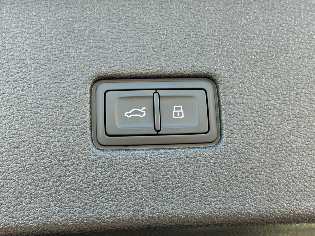 New 2026 Audi SQ8 Prestige image 59